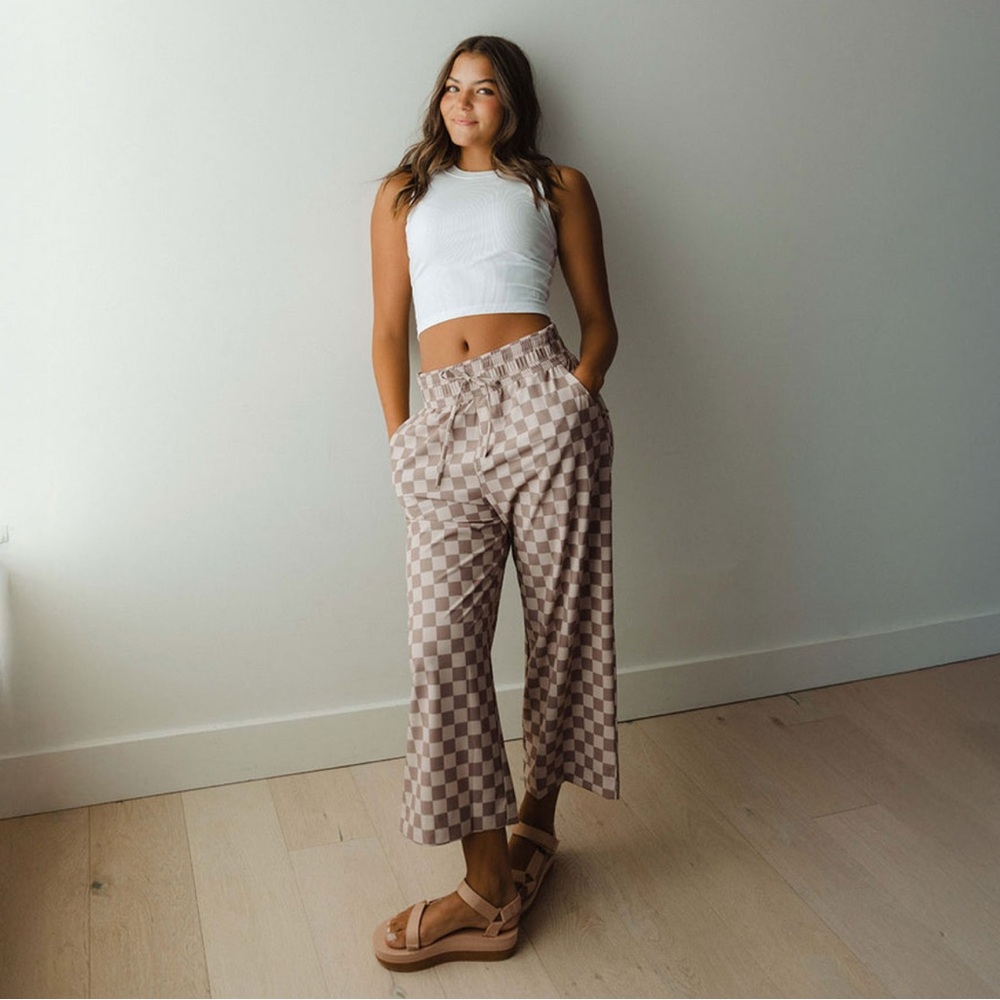 Stylish Checkered Wide-Leg Pants